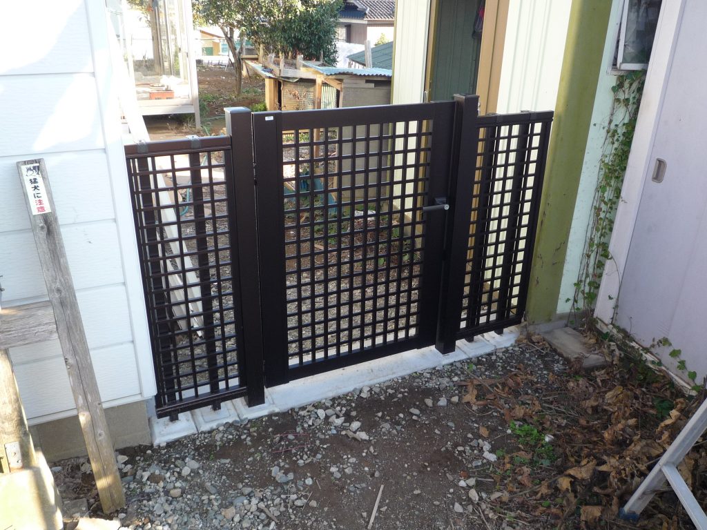 ペットの防護柵フェンス完成！