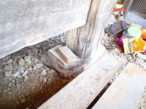 基礎の補強と床の改修工事
