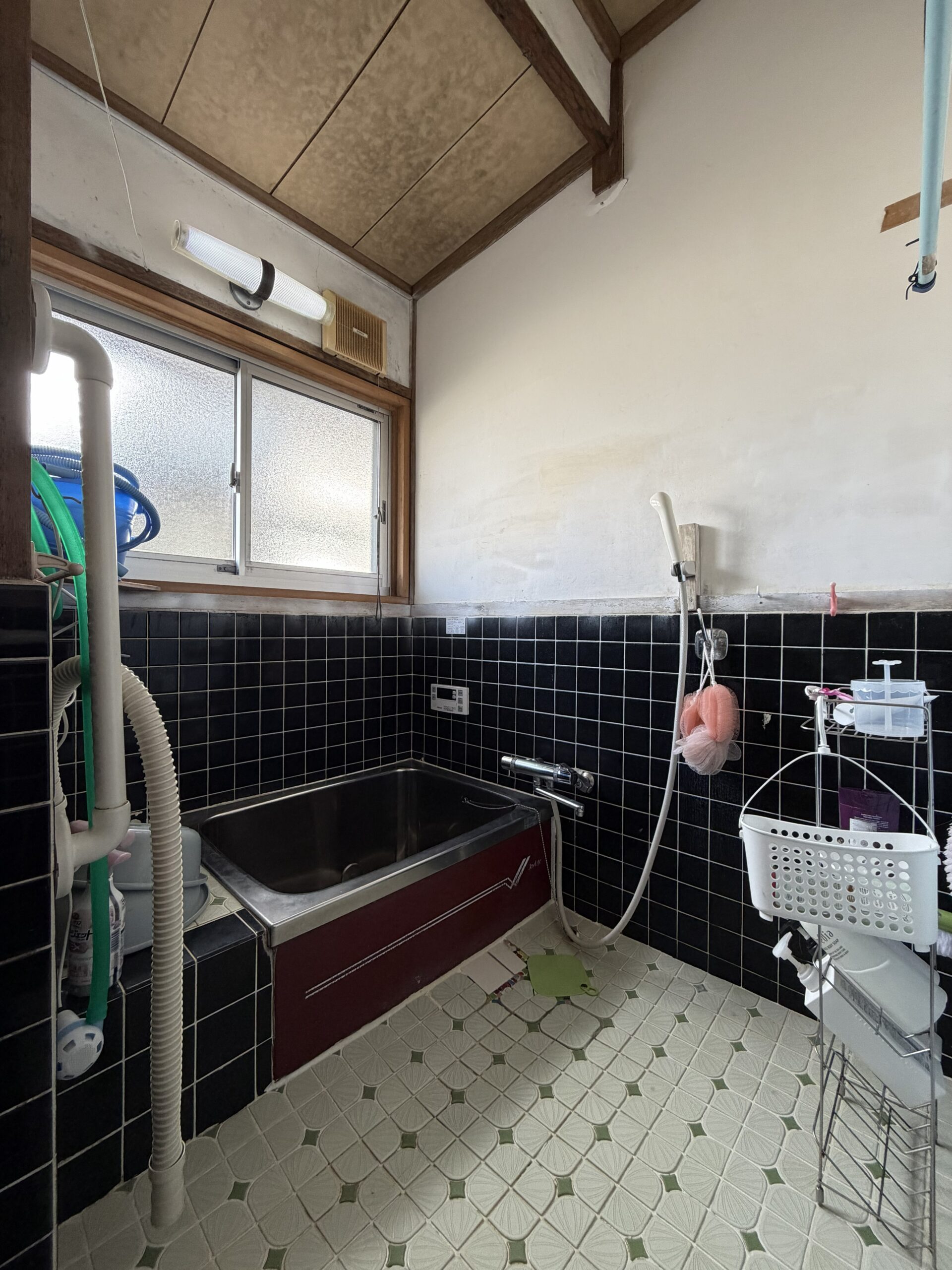 さらば冬の凍えるバスタイム、タイルから最新システムバスへ。